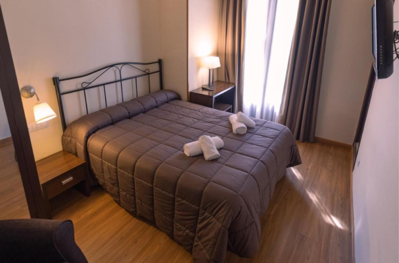 Hotel Rural Y Apartamentos Villa Engracia L'Espluga de Francoli Luaran gambar